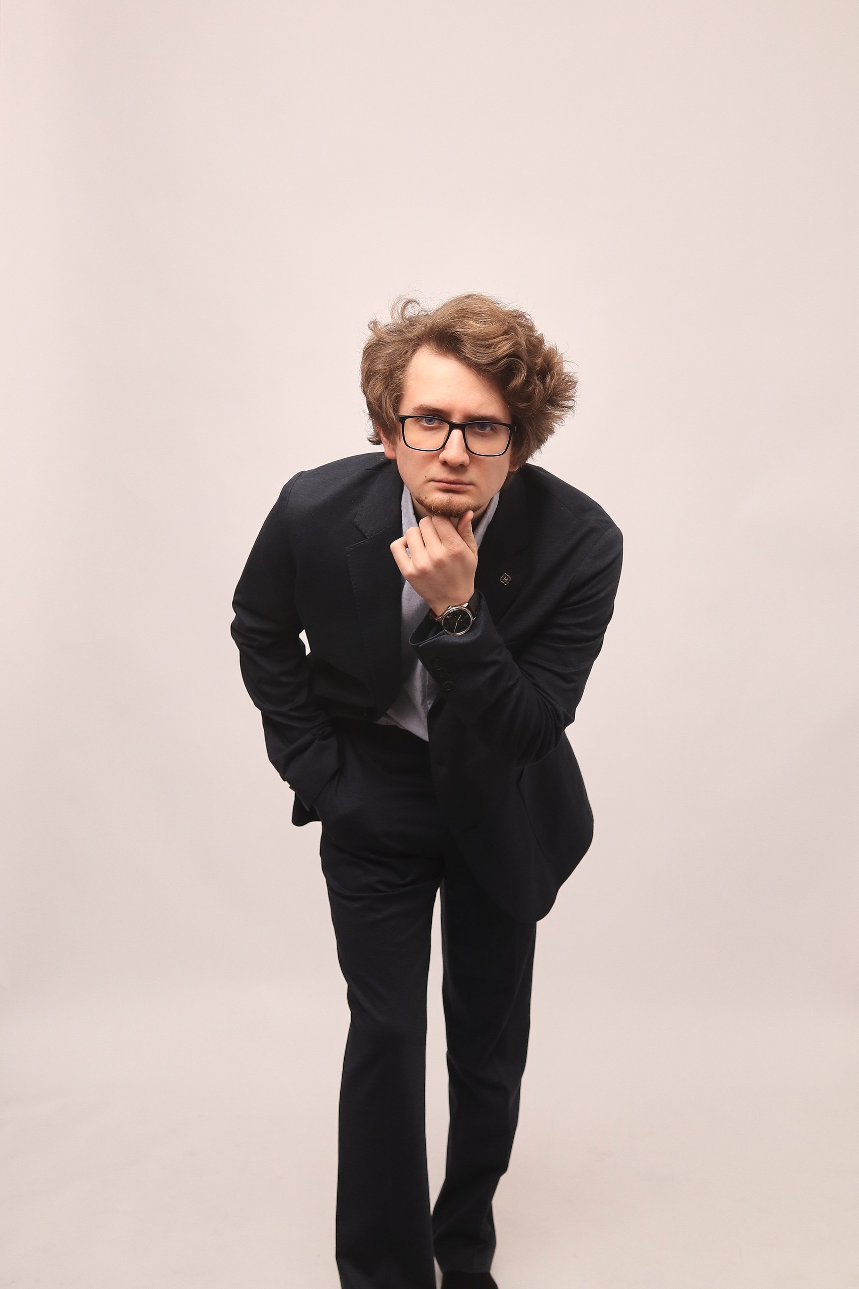 Фотография слева